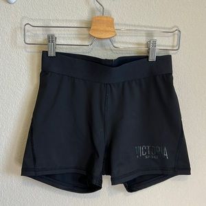 Victoria’s Secret Sport biker shorts— women’s S